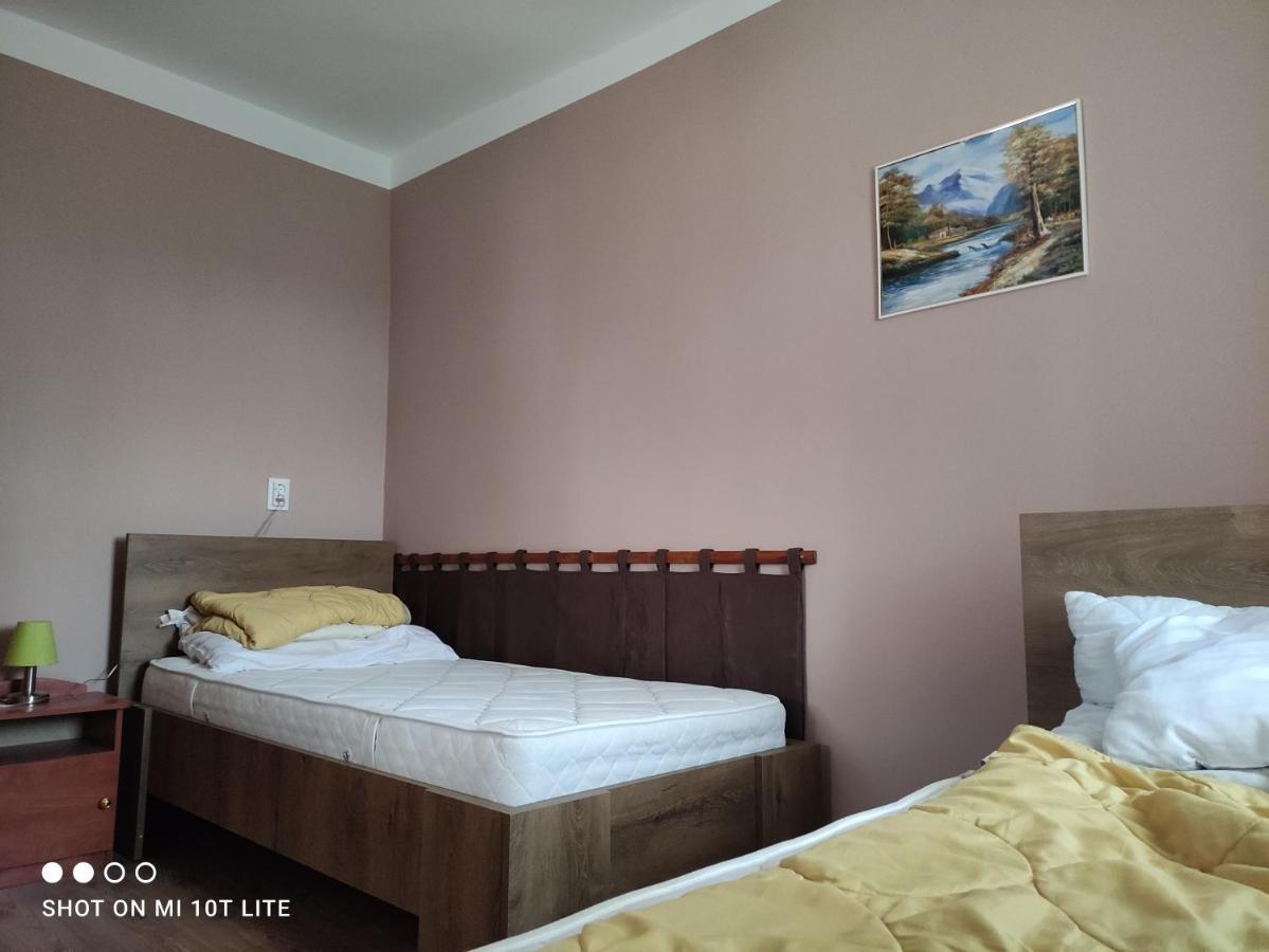 Rákóczi Vendégház Poroszló Esterno foto