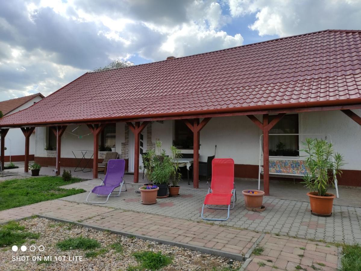 Rákóczi Vendégház Poroszló Esterno foto