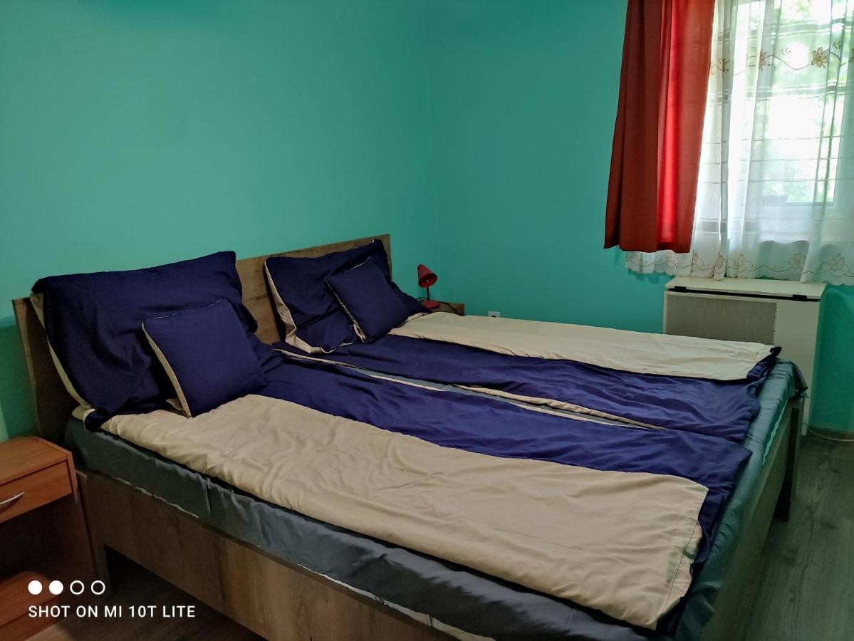 Rákóczi Vendégház Poroszló Esterno foto
