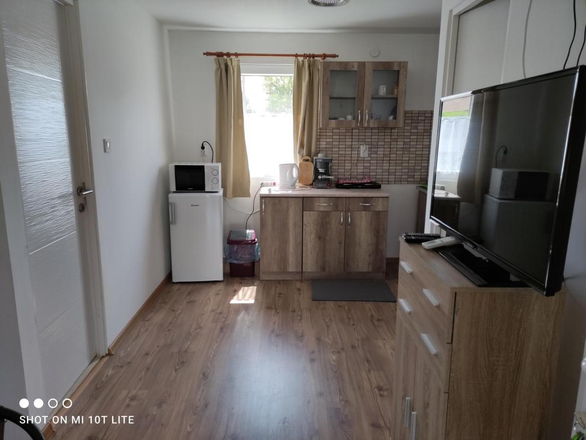 Rákóczi Vendégház Poroszló Esterno foto