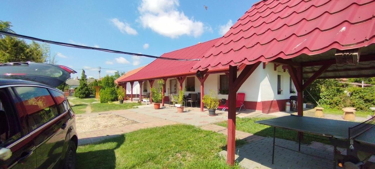 Rákóczi Vendégház Poroszló Esterno foto