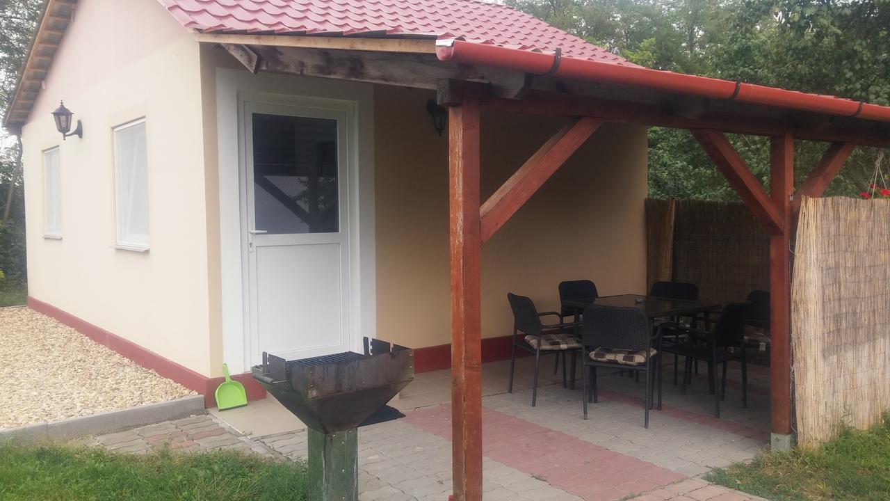 Rákóczi Vendégház Poroszló Esterno foto