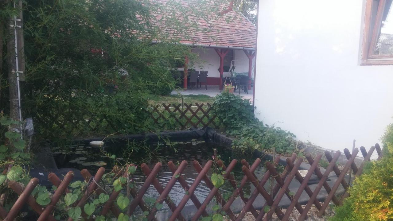 Rákóczi Vendégház Poroszló Esterno foto